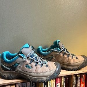 Keen hiking shoes